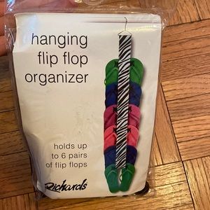 Hanging flip flop organizer